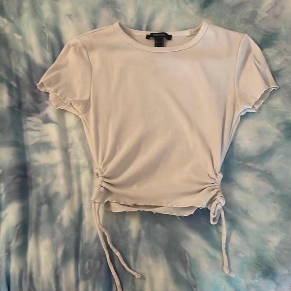 cropped white tee w ties